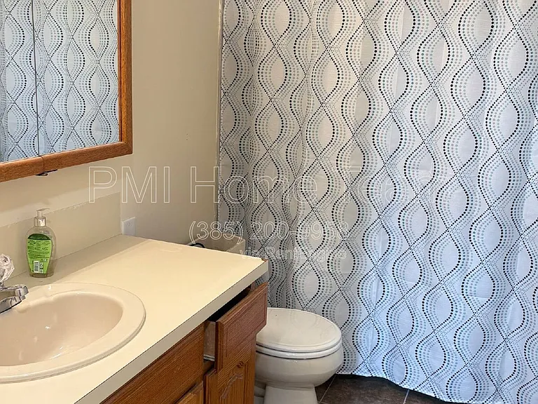 6068 S 2850 W — Photo 21