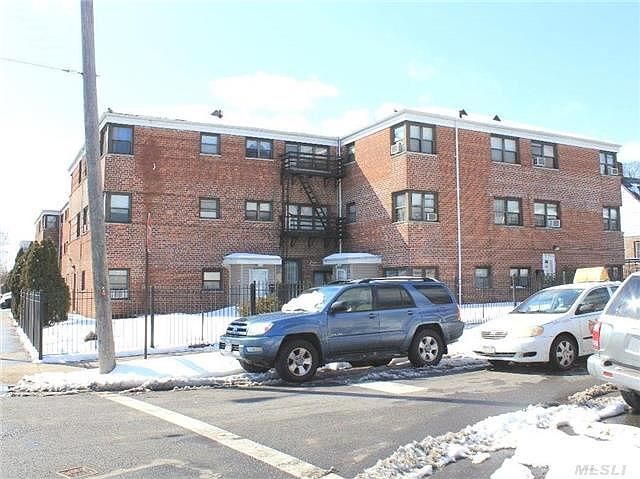 1st image of 21719 Hillside Ave