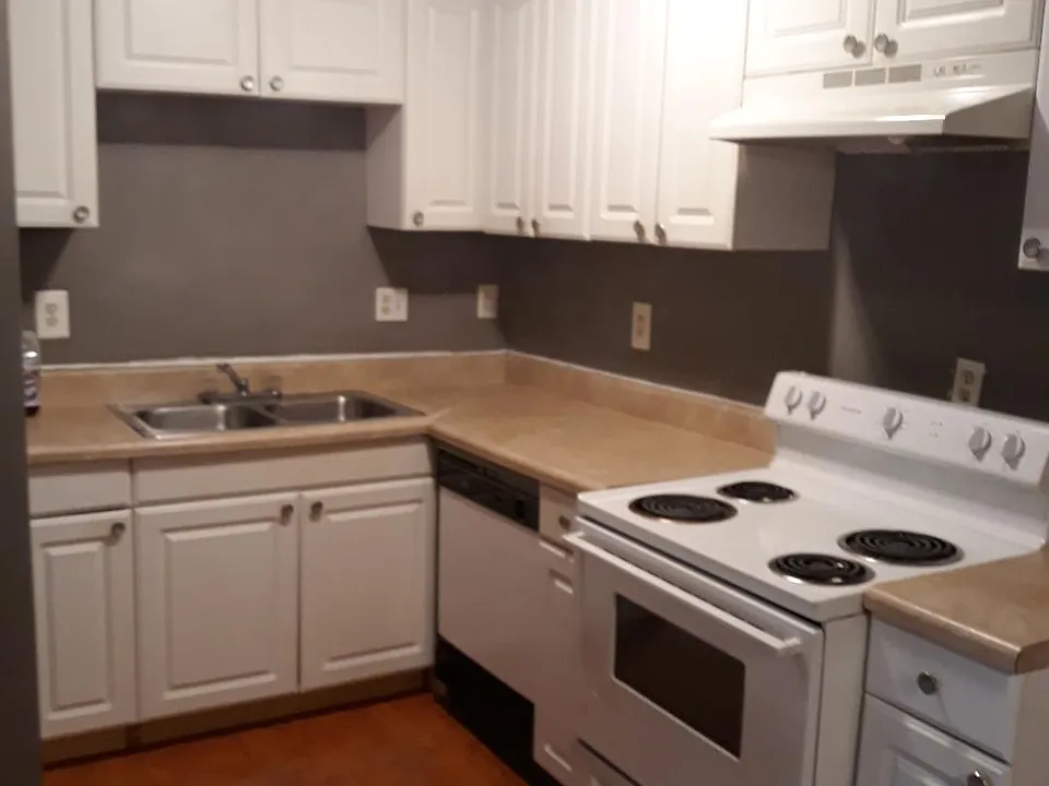 3607 Woodbriar Cir
