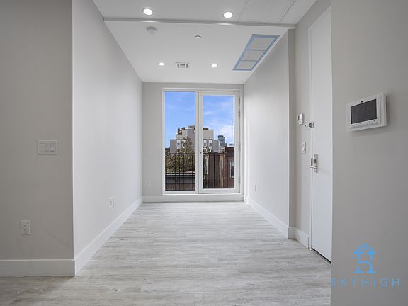 4th image of 950 Bergen St #3D