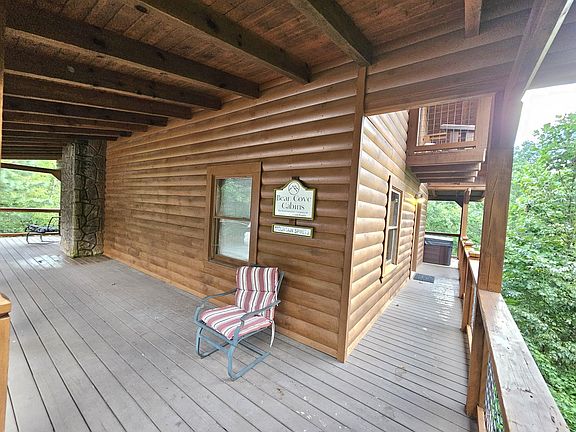 2nd image of 1972 E Mountain View Way