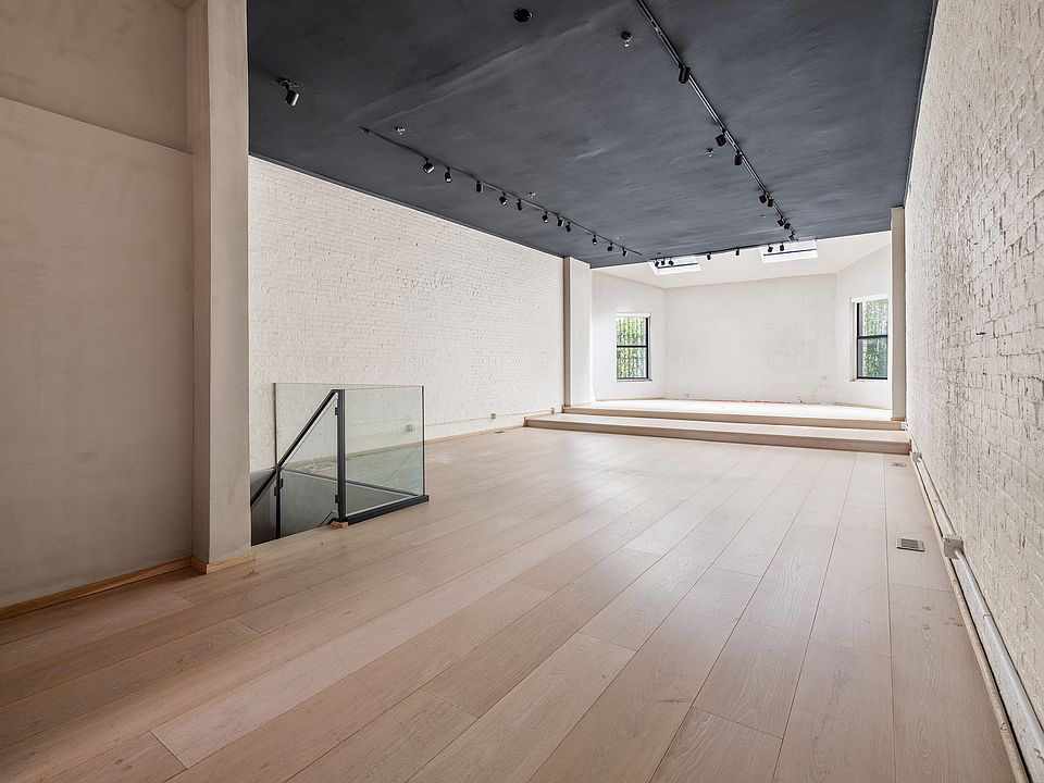 1st image of 11 Harrison St Floor 1