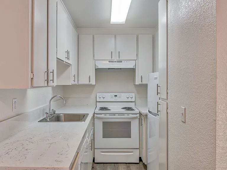 Bayshore Estates — Photo 17