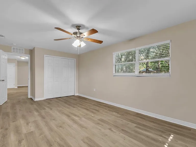 4464 Melvin Cir E — Photo 2