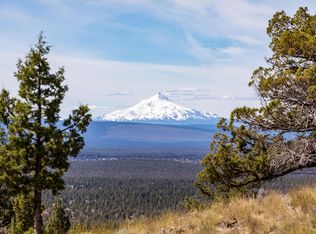 1200 Sweeping View Ct, Redmond, OR 97756