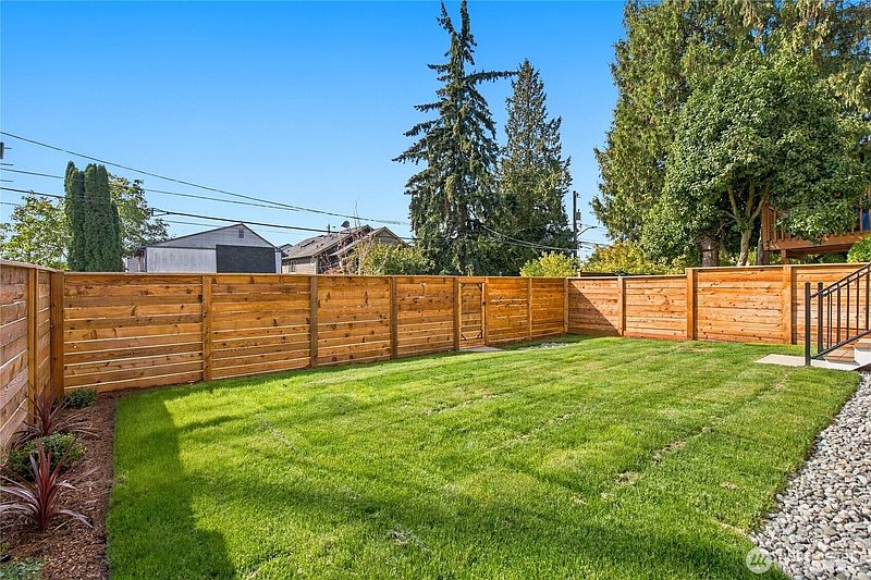 3rd image of 542 N 104th Street