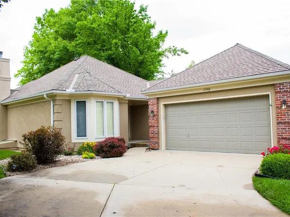 1740 Wynbrick Dr, Liberty, MO 64068