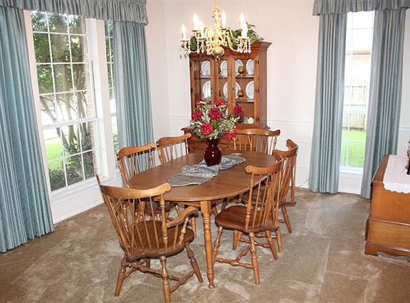 4th image of 1512 Orchid Ct