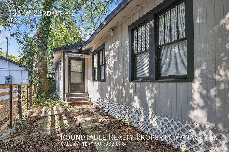 1st image of 136 W 23rd St #2