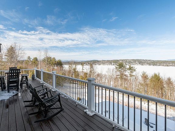 3rd image of 18 Bay Ridge Drive