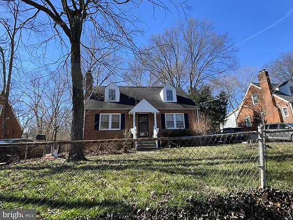 4th image of 2930 Lawrence Dr