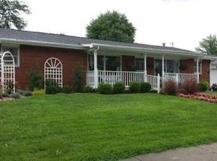 3222 Fairlawn Dr, Columbus, IN 47203