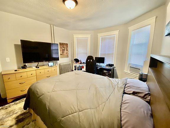 landlord_unit_photo_66339071_7