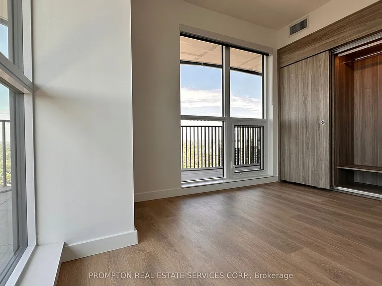 18 Esther Shiner Blvd #3303 — Photo 22
