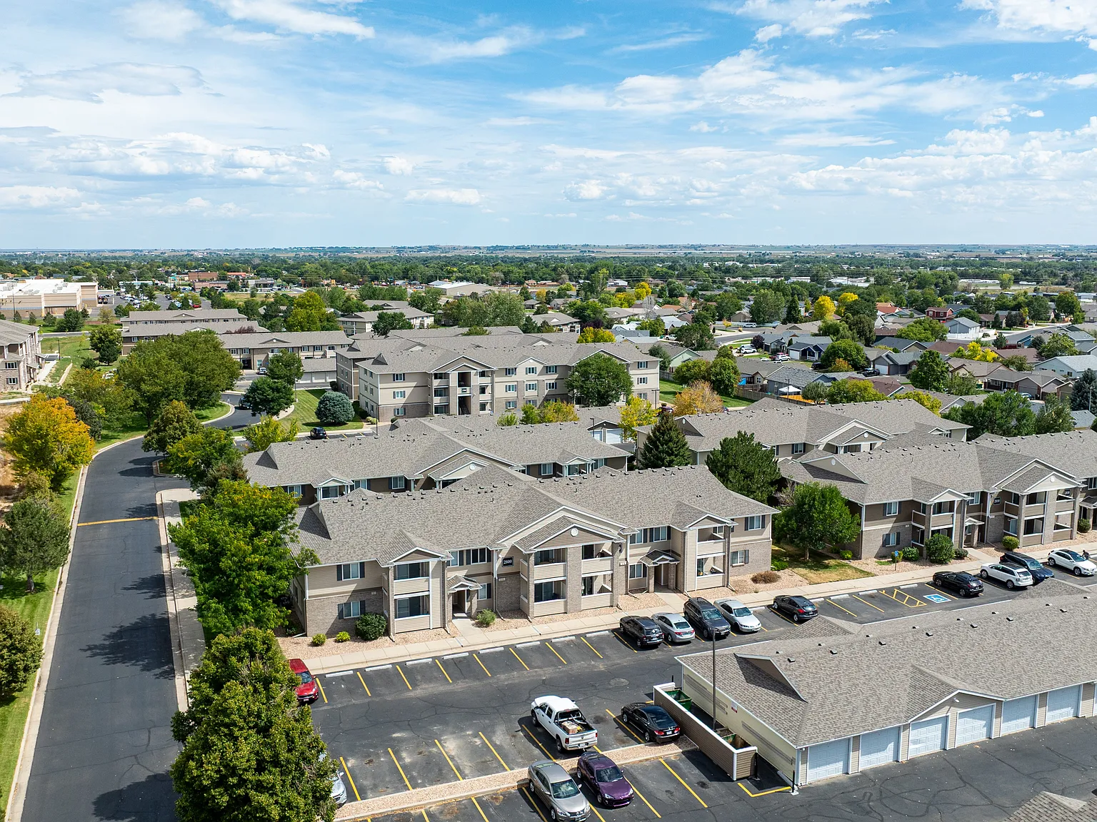 Crescent Cove Apartments — Photo 3