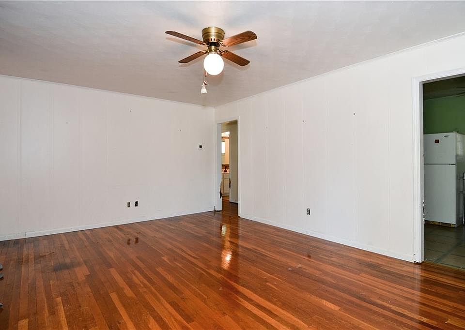 5635 W Henry St, Indianapolis, IN 46241 Zillow