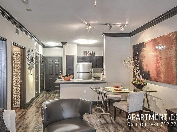5th image of 2216 W Dallas Ave #1870