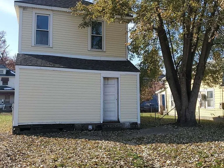 536 Saint Paul Ave — Photo 2