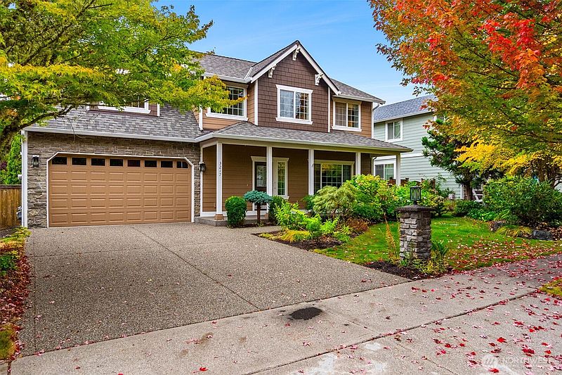 2nd image of 3217 Sugarloaf Street SE
