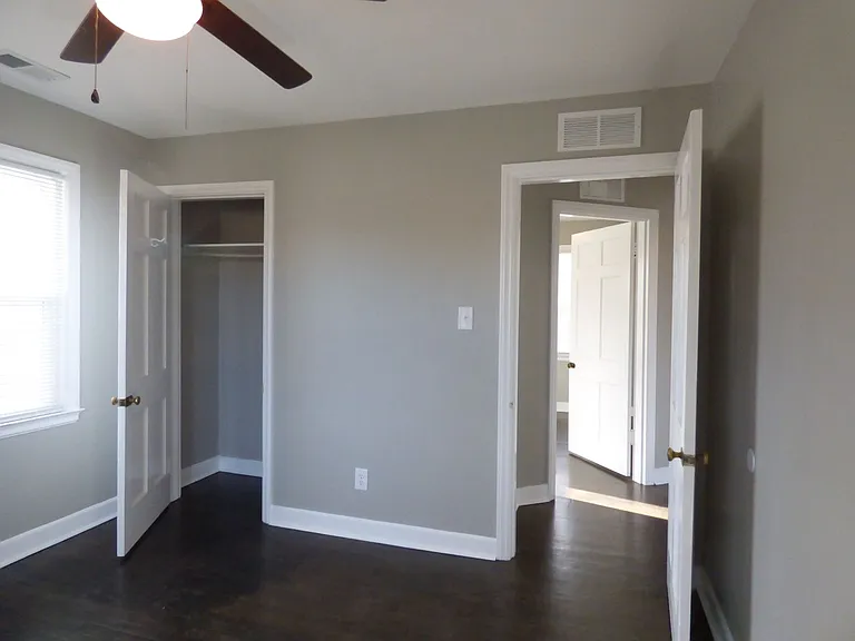206 Broadview Dr — Photo 13