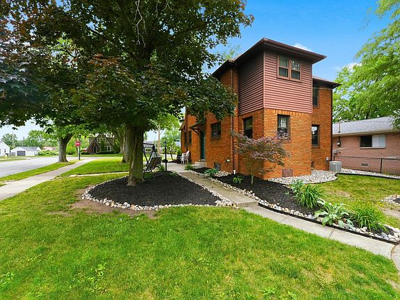 4th image of 1832 Purdue Dr
