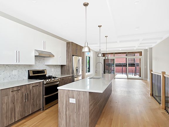 4th image of 1707 N Kedzie Ave #3