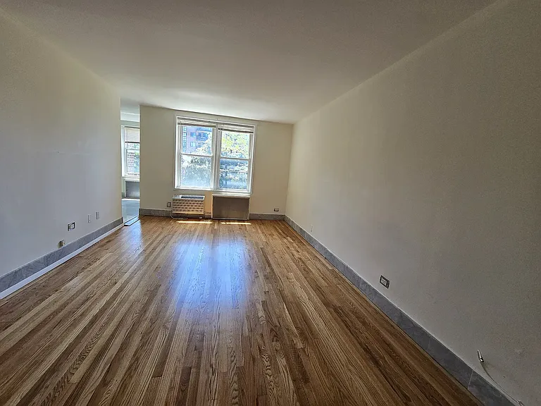 3044 29th St #4 — Photo 8
