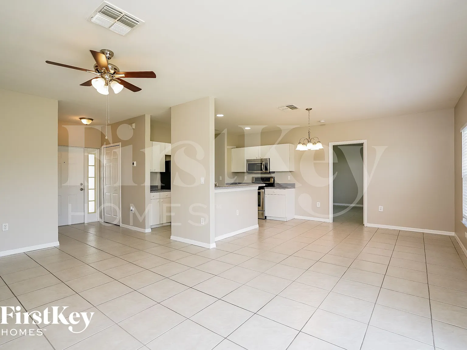 3 bed, 2.0 bath, 1357 sqft, $1,985 — Photo 3