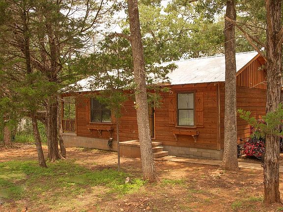 2nd image of 200 Arrowhead Dr