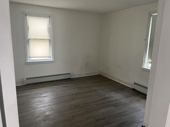 111 Letendre Ave, Feeding Hills, MA 01030