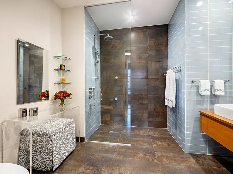 420 W 25th St #4C — Photo 4
