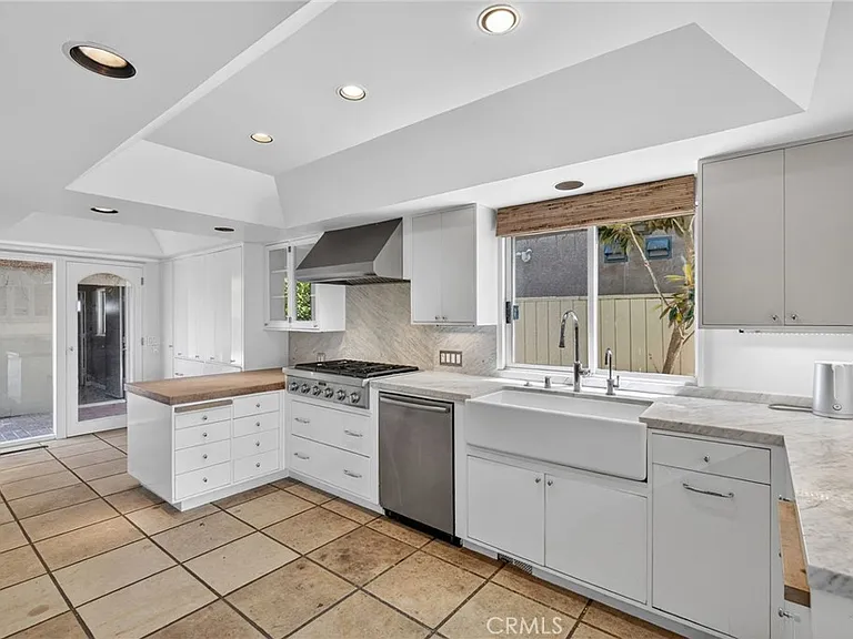 501 Morning Star Ln — Photo 17