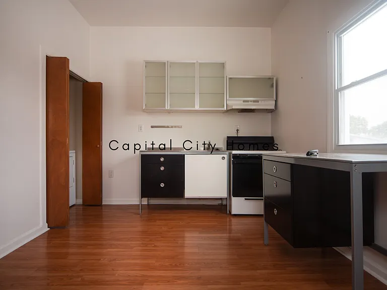 1315 Shelby St #201 — Photo 7