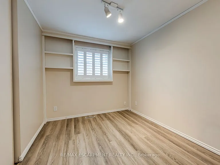 1236 Grange Rd — Photo 22