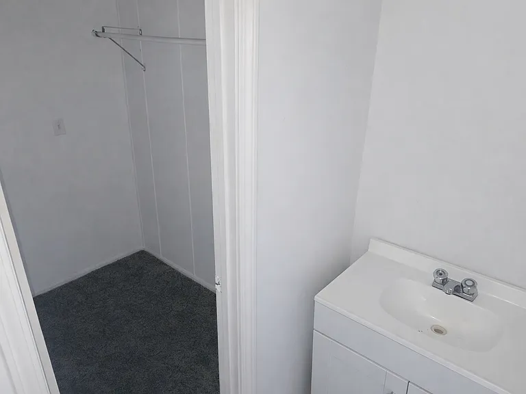 110 Deborah Dr #20 — Photo 8