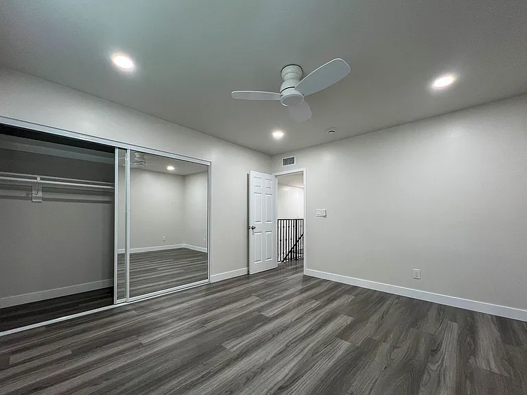 6535 Pickering Ave — Photo 23