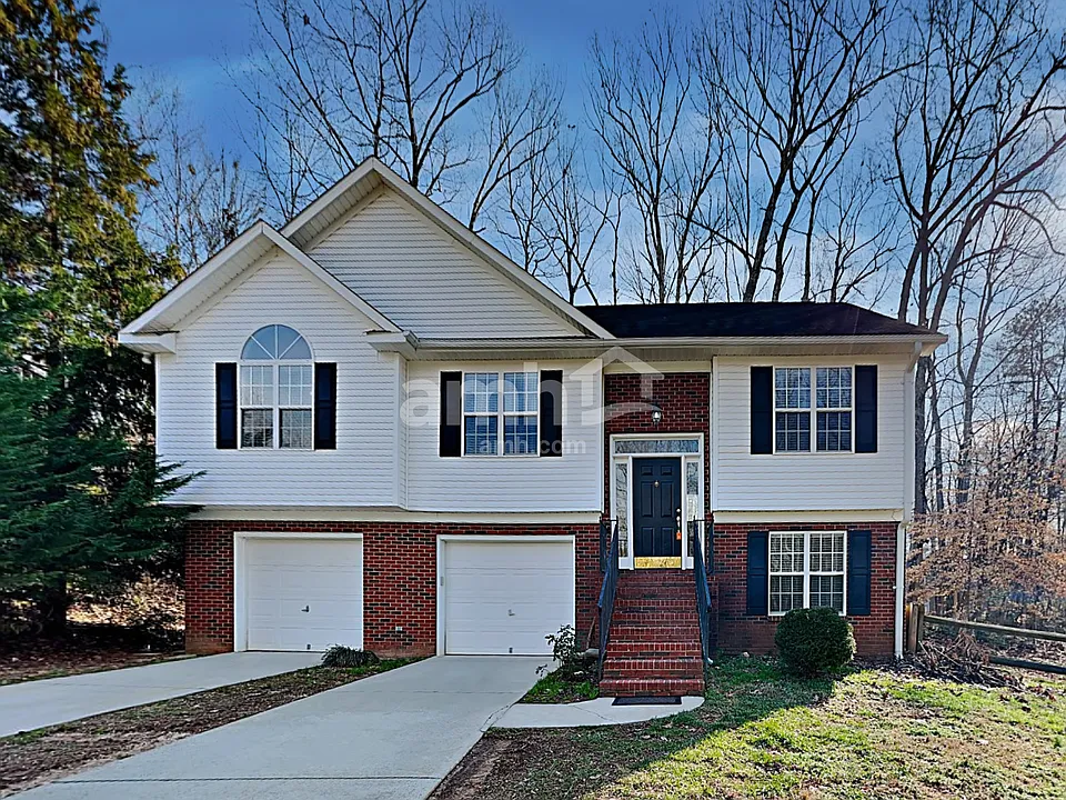 8111 Kingston Dr