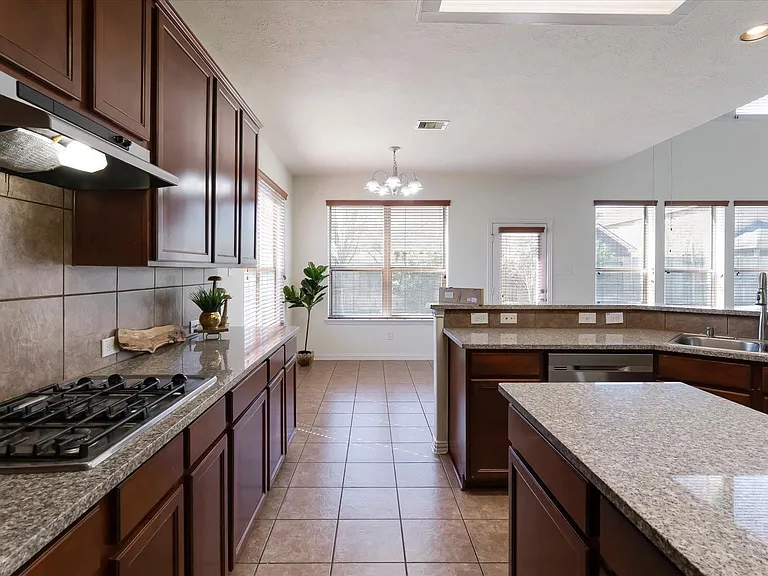13202 Indigo Creek Ln — Photo 10