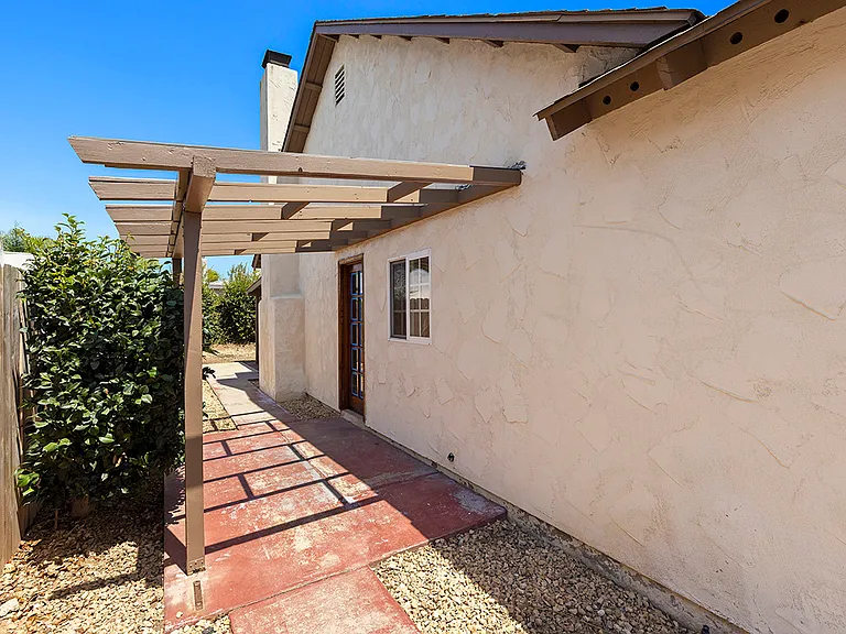 2170 Jefferson Ave — Photo 37