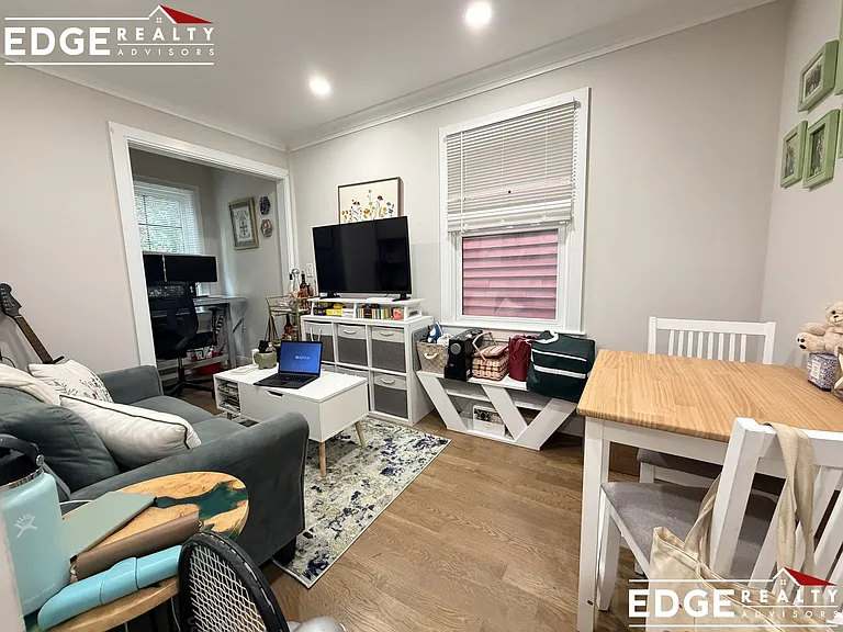 14 Lopez Ave #2 — Photo 5