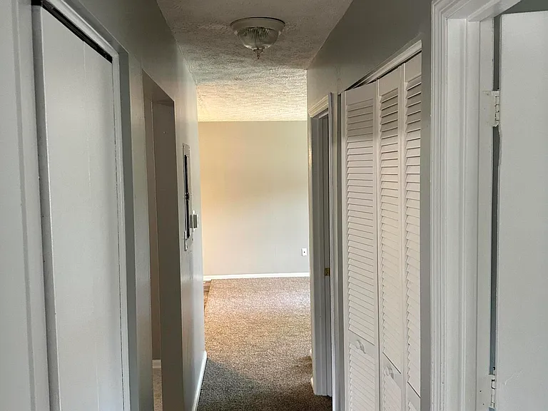 380 Redding Rd #1 — Photo 40
