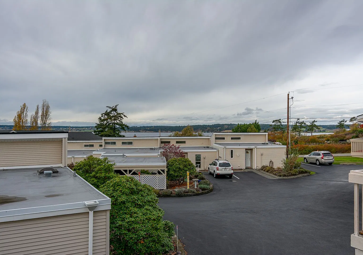 3 Bed 2 Bath Condo (Water/Sewer/Trash Included) — Photo 1