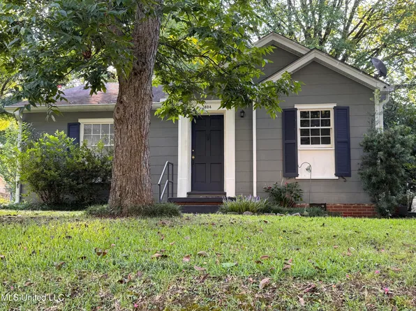 1804 Wheeler Dr, Natchez, MS 39120