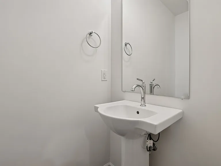 7608 Nightingale Ct — Photo 17