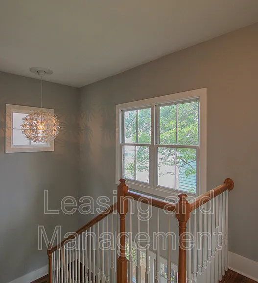 13 Corinne St — Photo 7