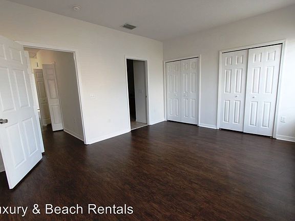 4th image of 4338 Tyler Cir N