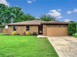 107 Brookshear Dr, Whitesboro, TX 76273