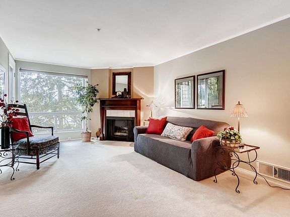 4th image of 823 N 161st Pl APT 205
