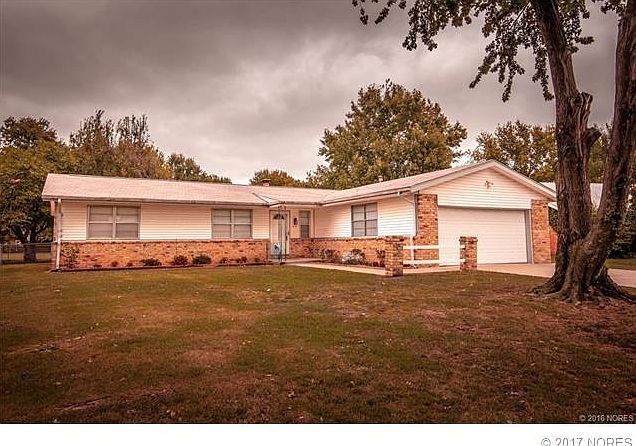 1st image of 1013 Colonial Dr