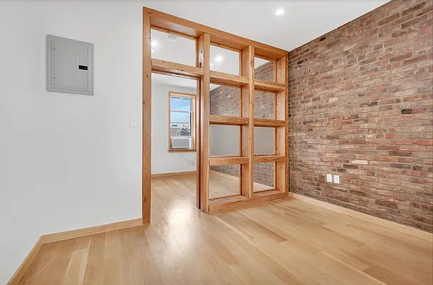 Rented by REAL New York | media 12